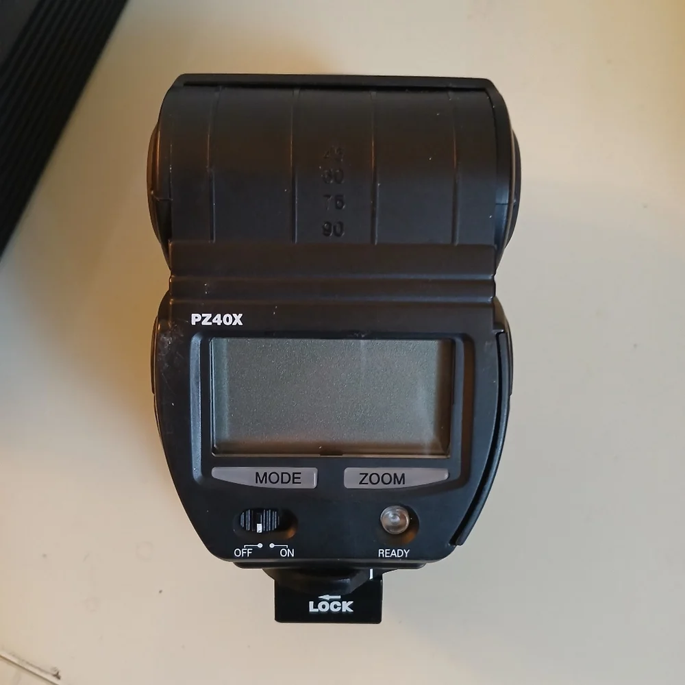 Sunpak PZ40X Power Zoom Flash for Minolta Digital Cameras -